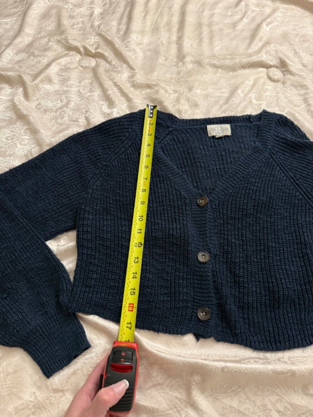 Jun & Ivy Navy Cropped Chunky Knit Cardigan – Size L